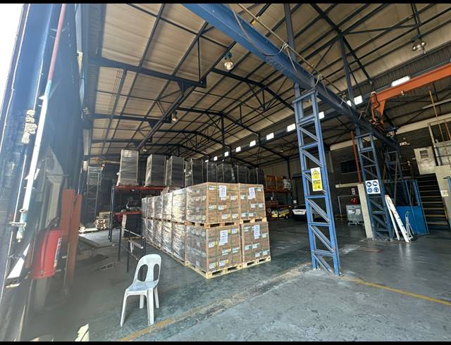 1,700M² WAREHOUSE TO LET IN SPARTAN